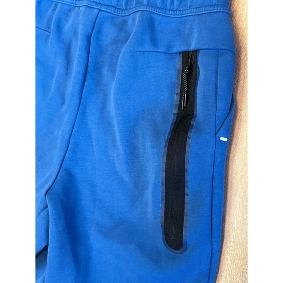 Nike Sportswear Tech Fleece Shorts (DARK MARINA BLUE) - Picture 3 of 7